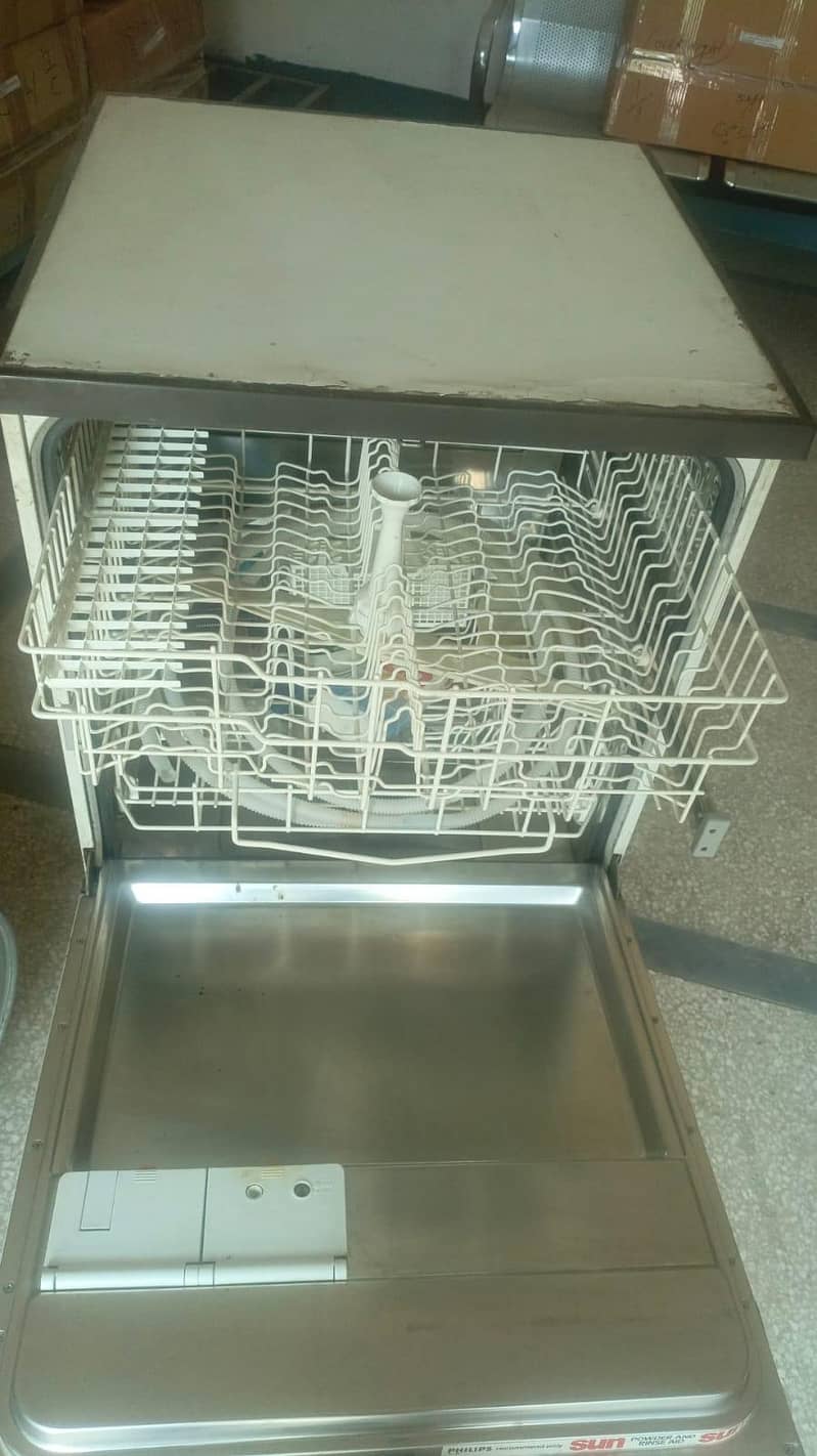 Dishwasher Philip's automatic 4