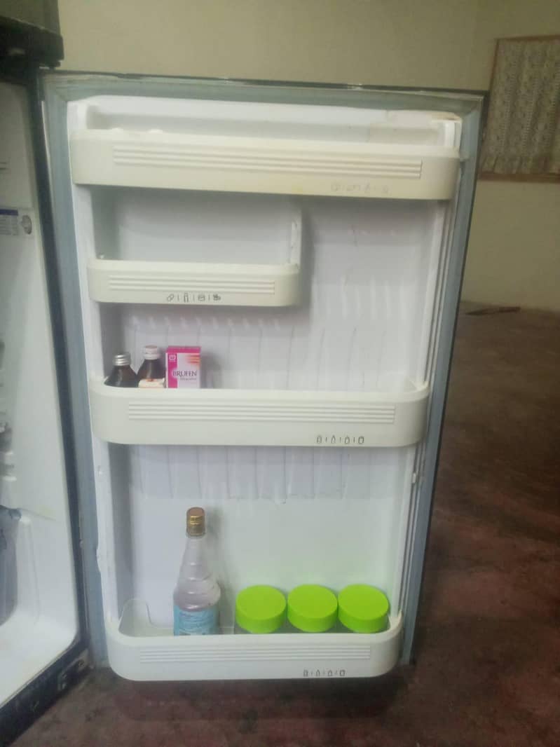 ORIENT REFRIGERATOR 9