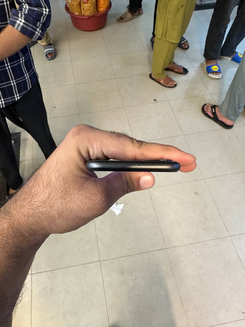 Apple iPhone 11 1