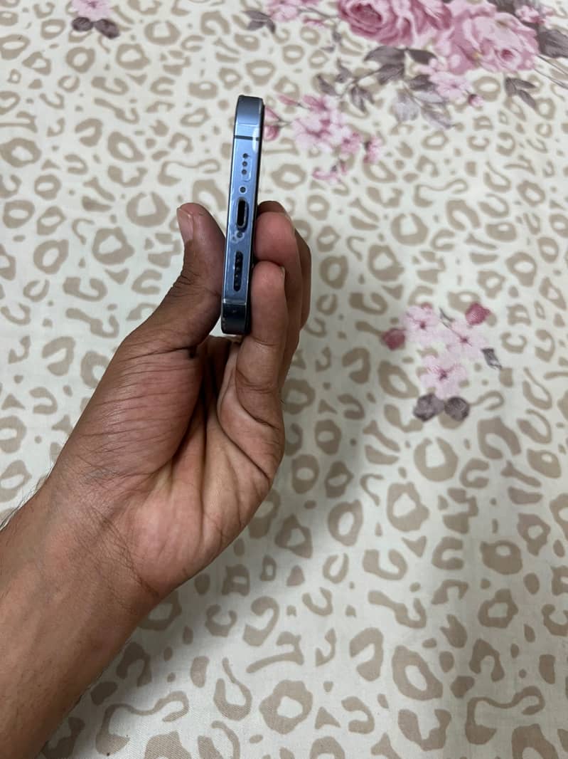 Apple iPhone 13 Pro 6