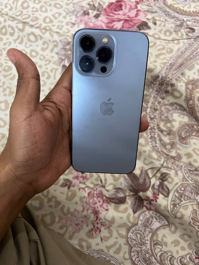Apple iPhone 13 Pro 12