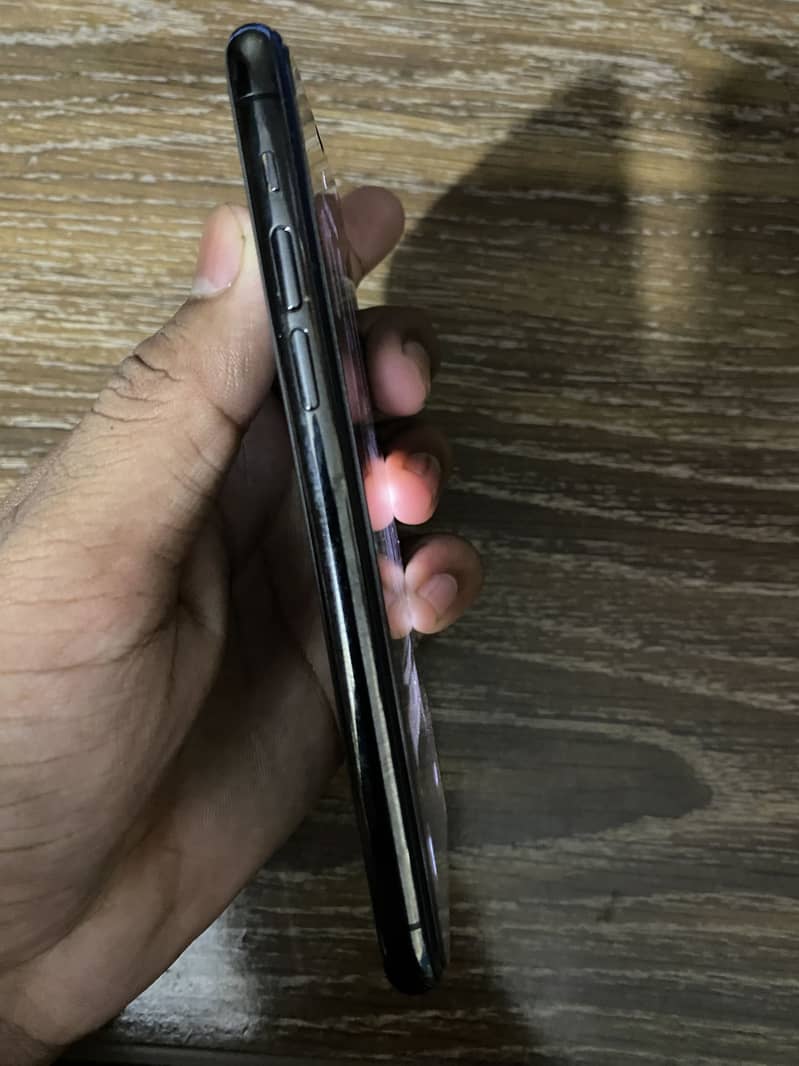 Apple iPhone 11 Pro 3