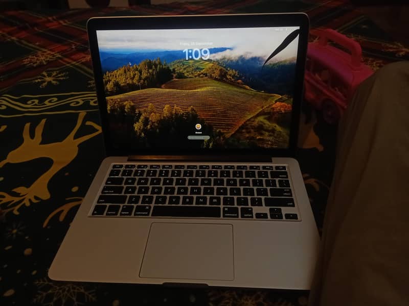 MacBook 2