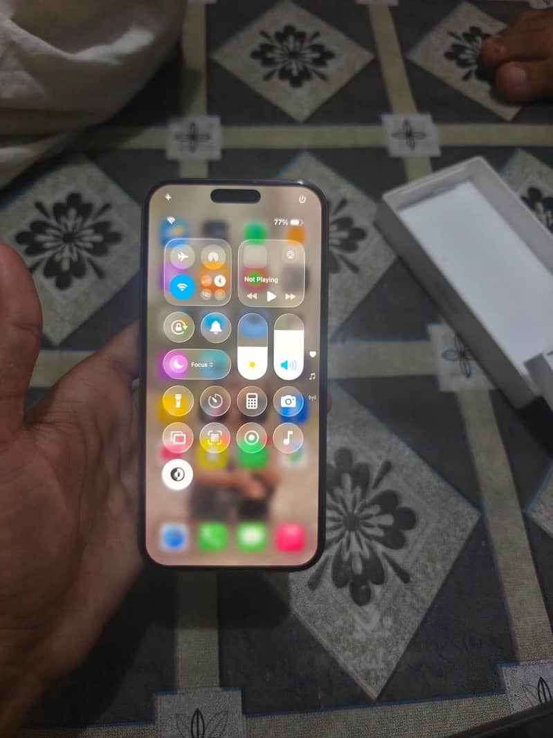 Apple iPhone 16 Pro Max 2