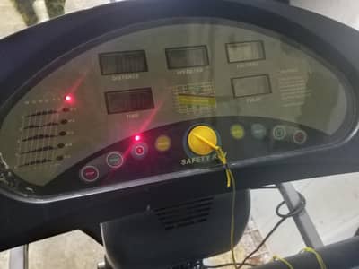 Motorized Treadmill – Good Condition