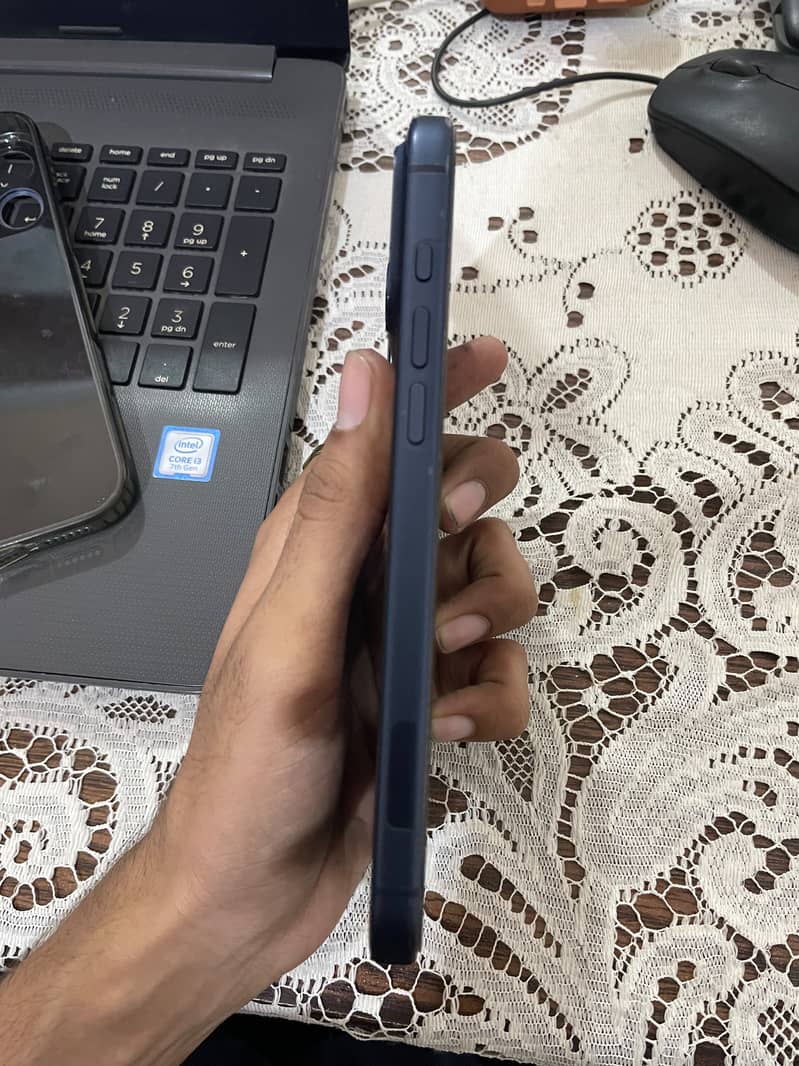 Apple iPhone 17 Pro Max 3