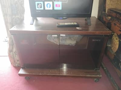urgent sale LED 28 inch Android