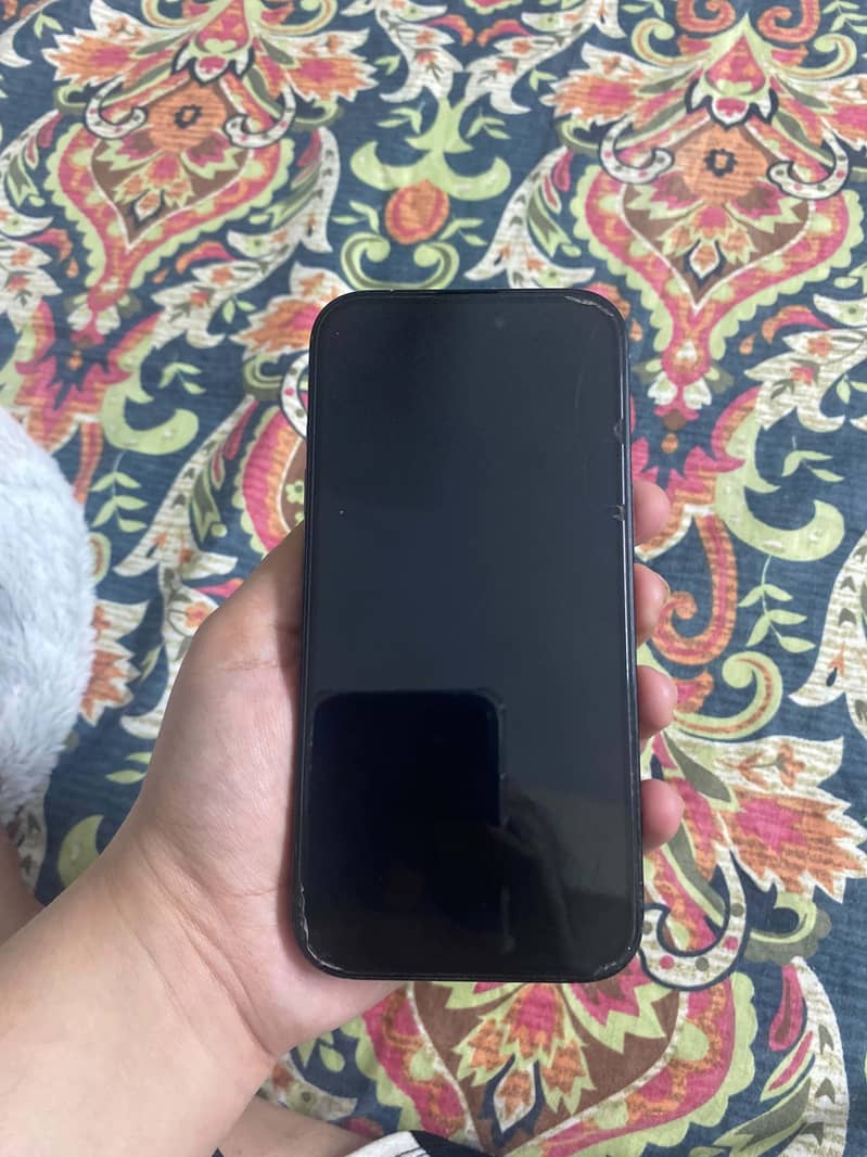 Apple iPhone 15 4