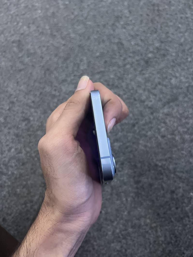 Apple iPhone 14 plus 3