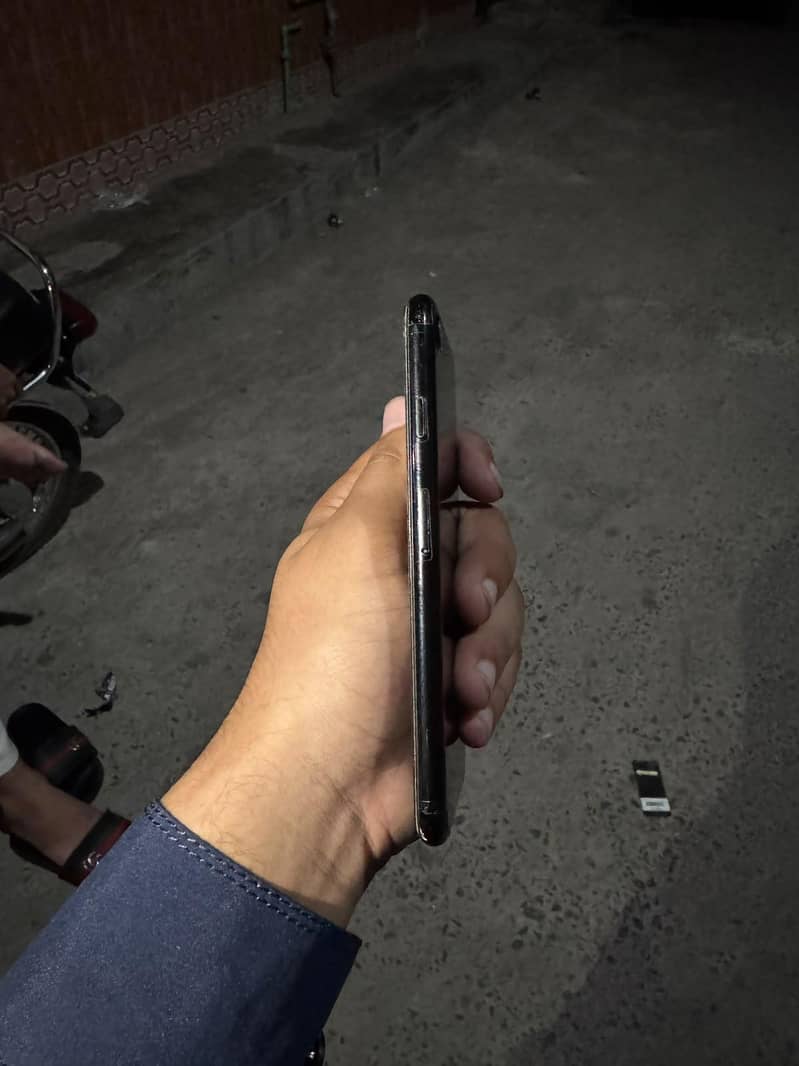 Apple iPhone 7 1