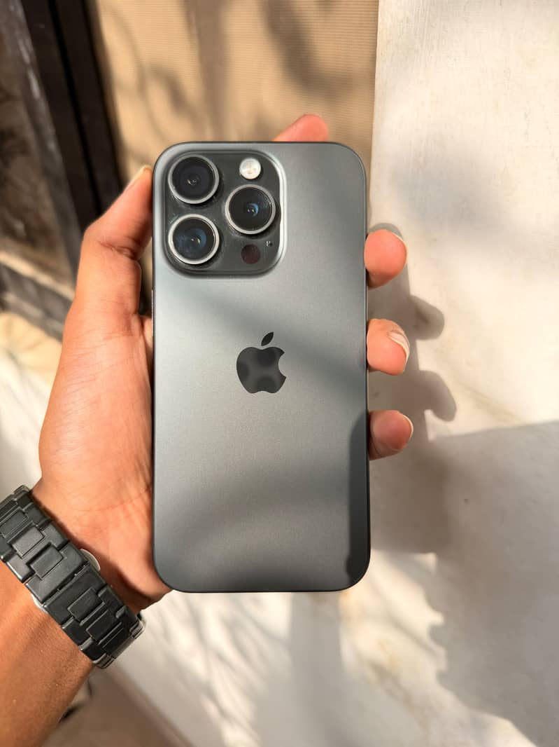 Apple iPhone 15 Pro 1