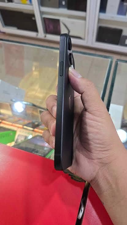 Apple iPhone 15 plus 2