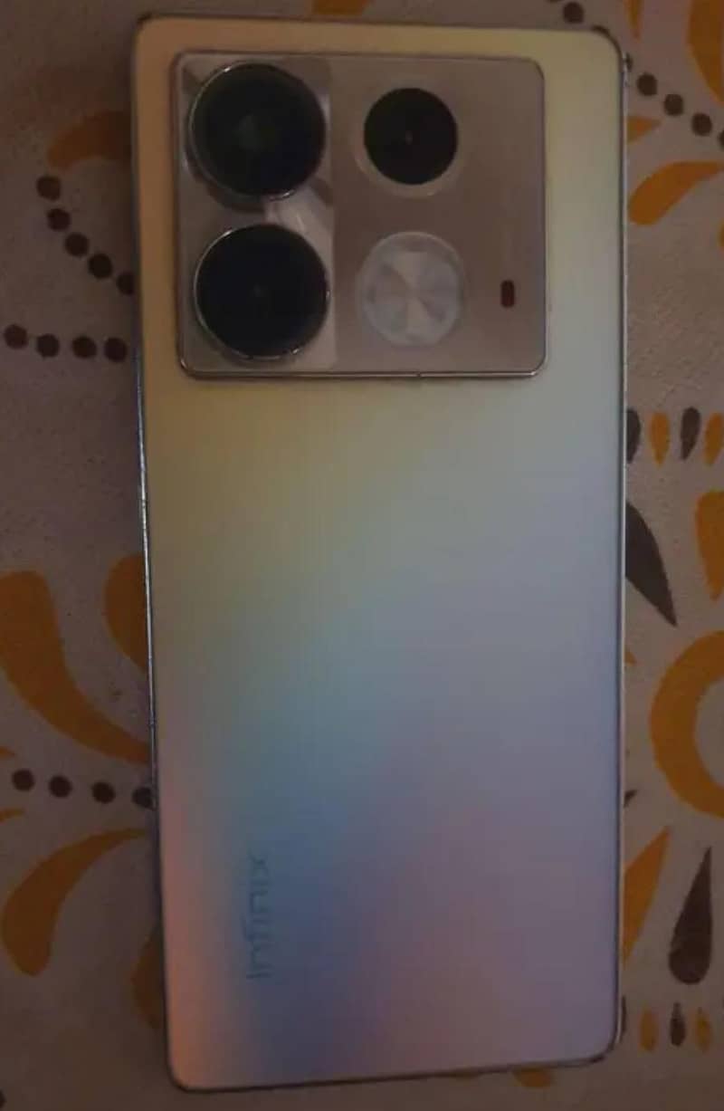 Infinix Zero 40 2