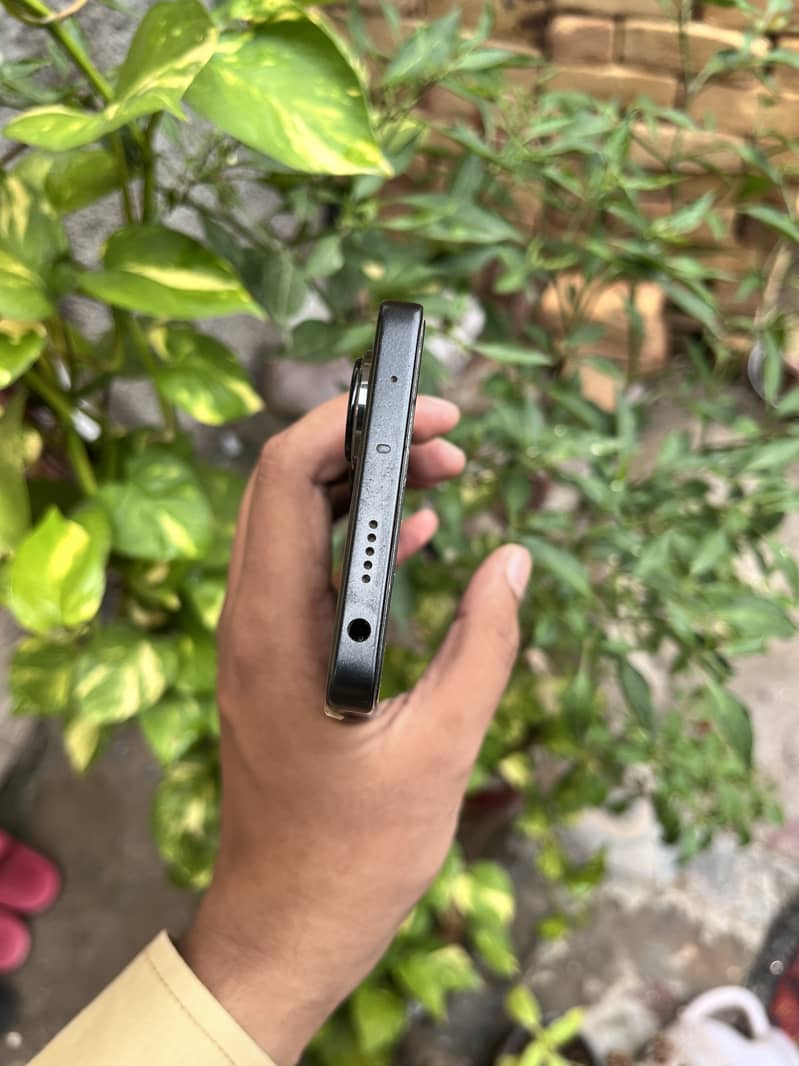Xiaomi Redmi Note 13 Pro 4