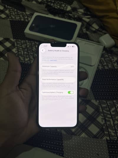 Apple iPhone 13