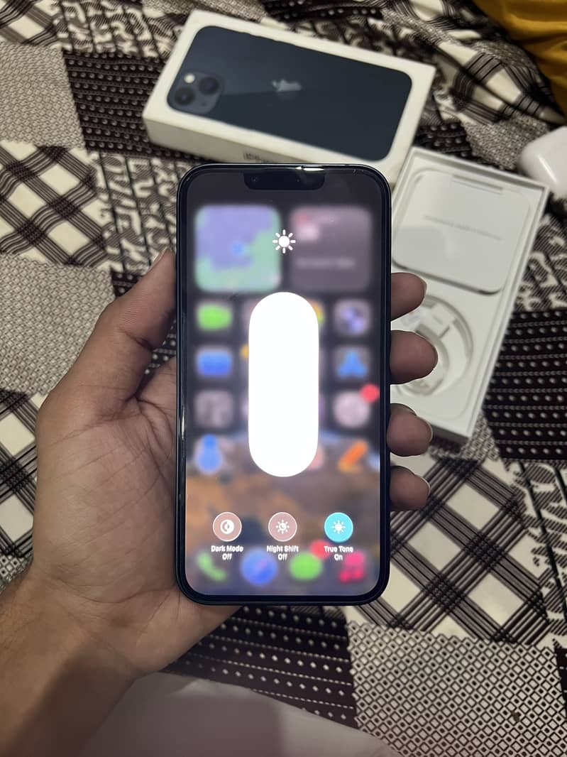 Apple iPhone 13 3