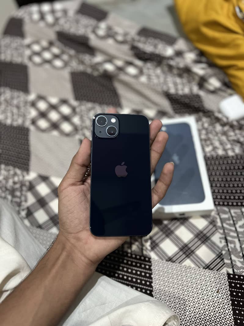 Apple iPhone 13 4