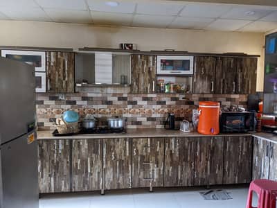 Ground+2 banglow for sale tiled flooring America kitchen tiled washrooms 24 hours water and 3 ke meters and 3 gas meter