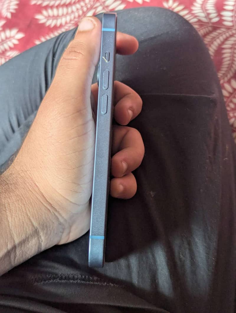 Apple iPhone 14 1