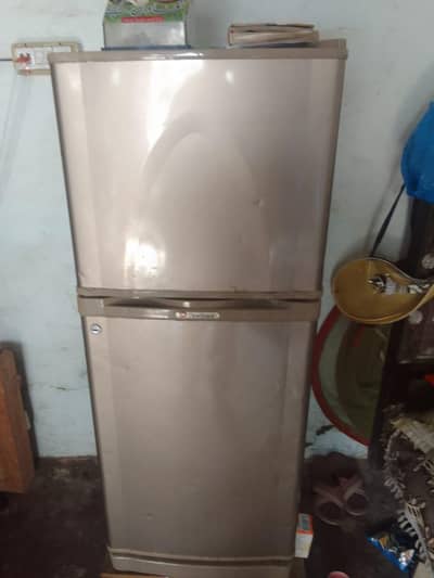 Dowlance Fridge For Sale