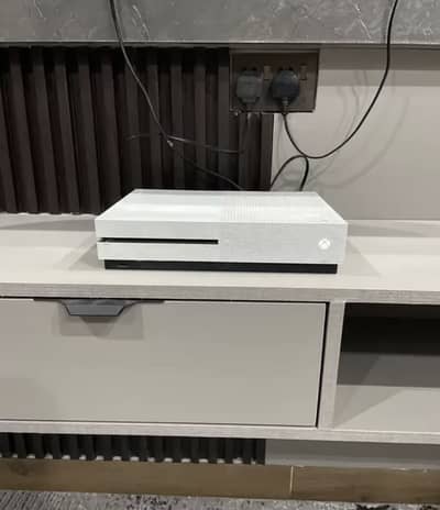 Xbox one s 1 TB