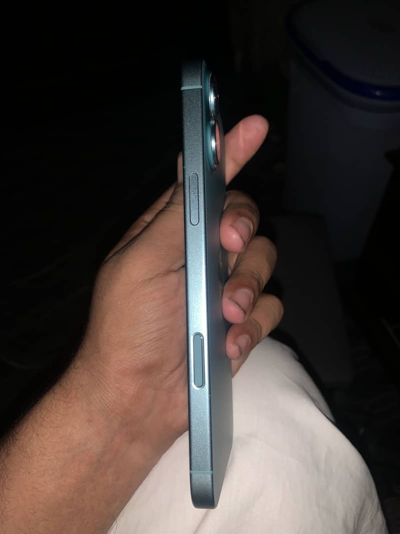 Apple iPhone 16 Plus 2