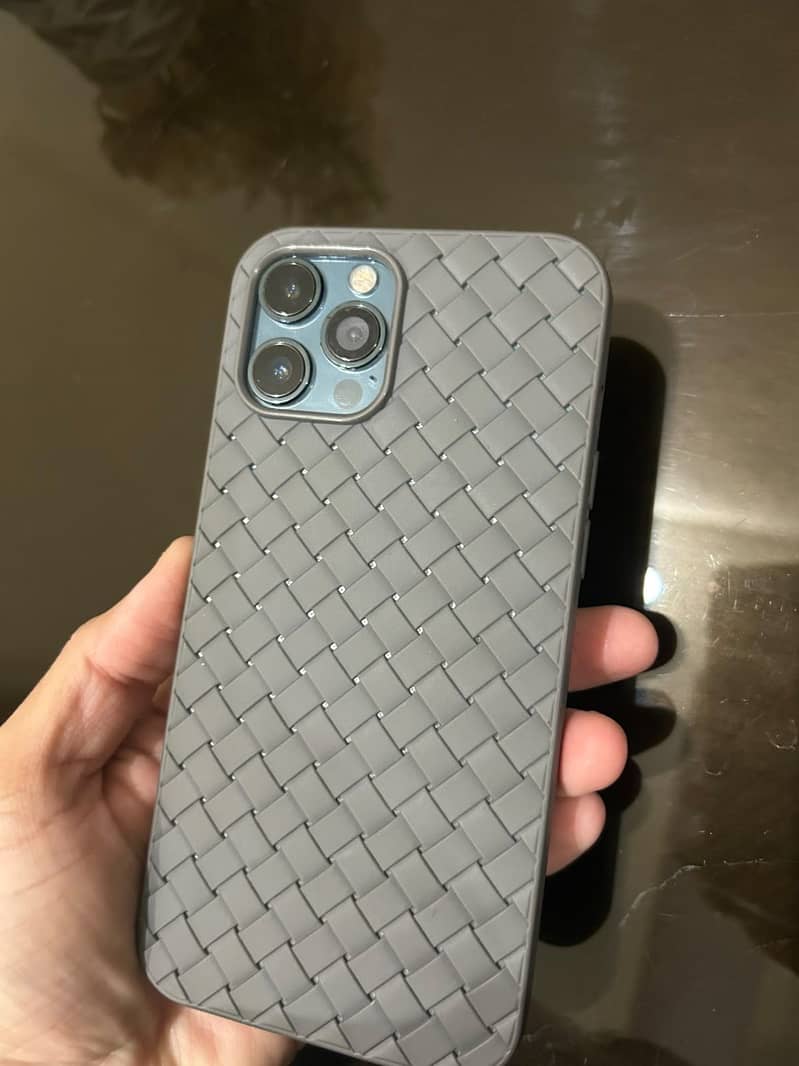 Apple iPhone 12 Pro Max 3