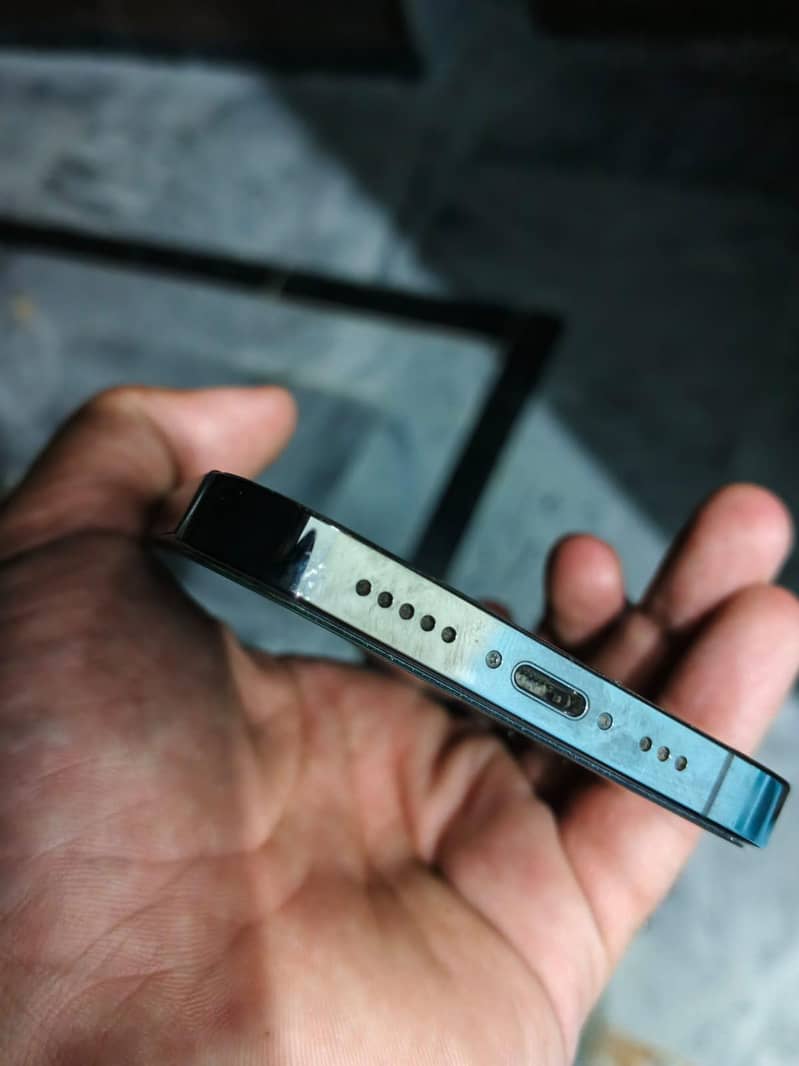 Apple iPhone 13 Pro 6