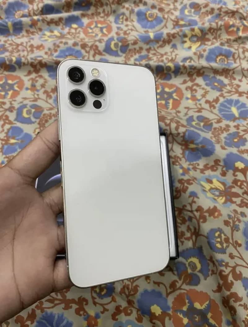 Apple iPhone 12 Pro 2