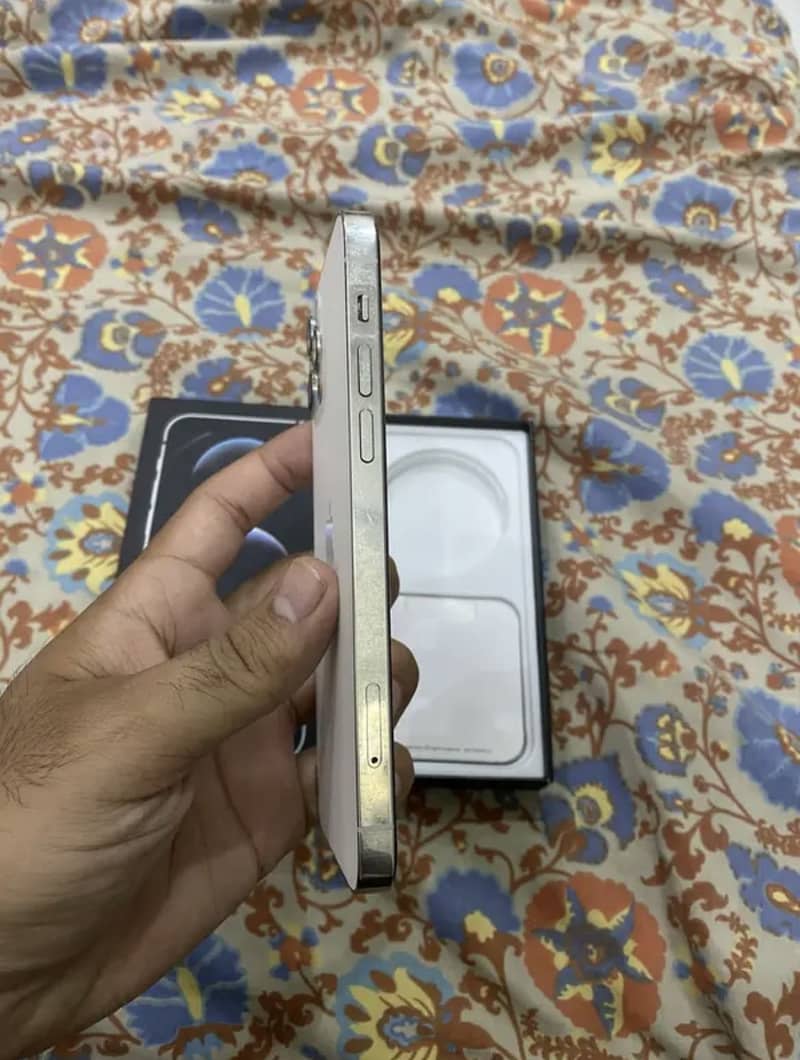 Apple iPhone 12 Pro 6
