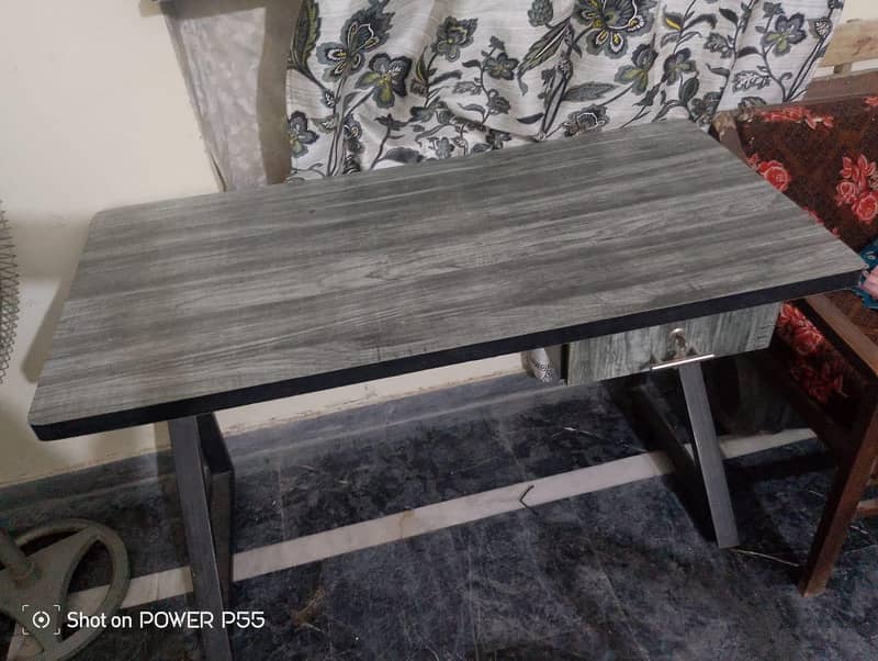 Table and chairs 4