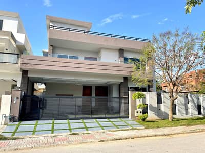 Sasti Deal! Mauqa Haath Se Na Jaane Dein!" DHA Phase II Mein 1 Kanal House