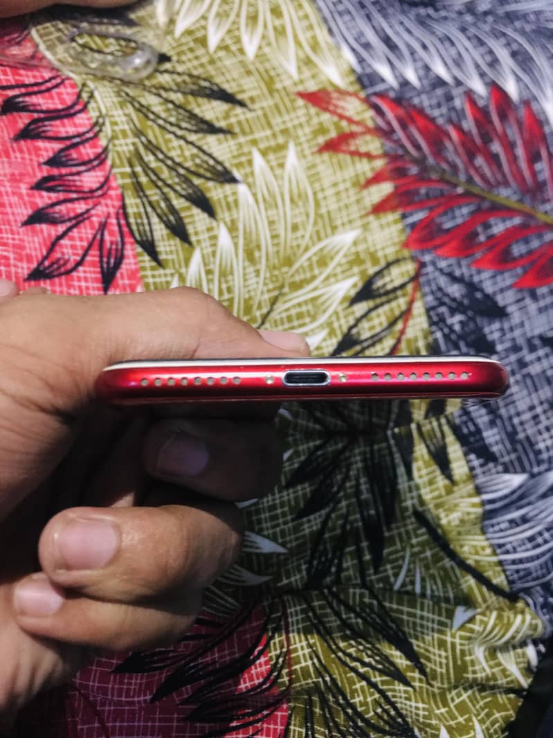 Apple iPhone 7 Plus 5
