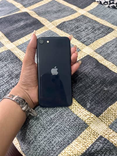 Apple iPhone SE