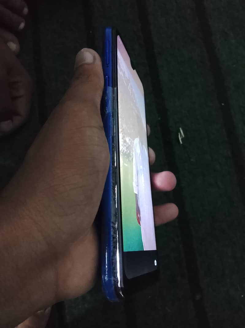 Realme C2 6