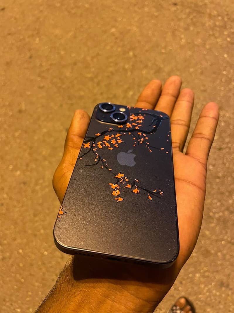 Apple iPhone 13 9