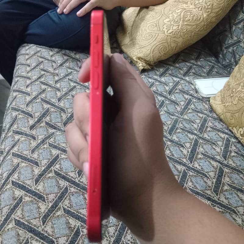 Apple iPhone 12 6