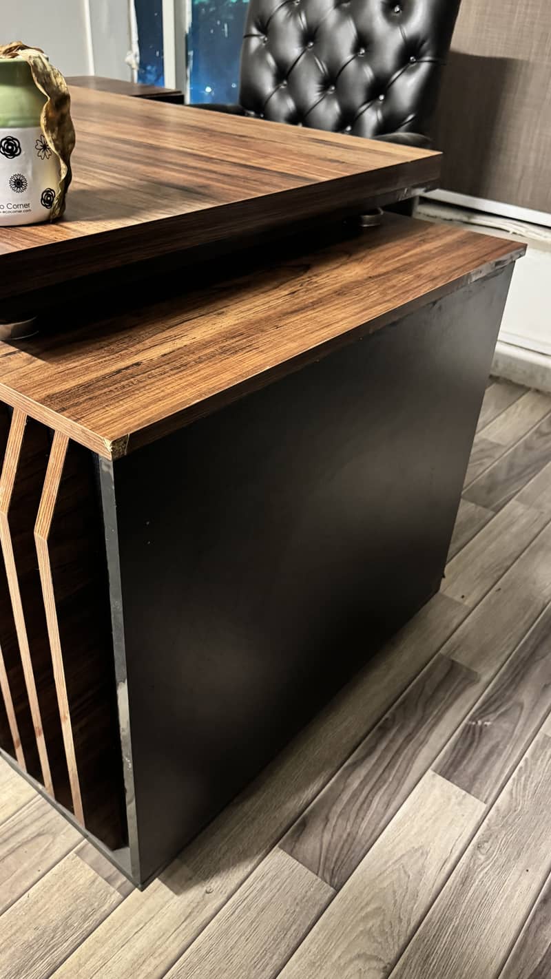 Executive office table 4