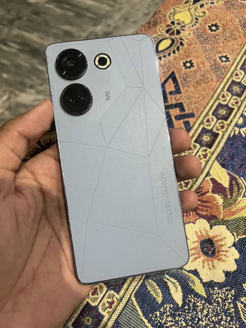 Tecno CAMON 20 0