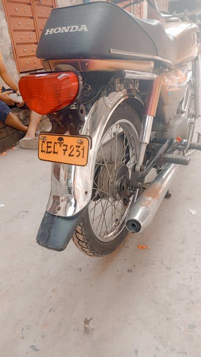 all ok bike documents clear bio ni ha plz read ad smj aye to msg kry