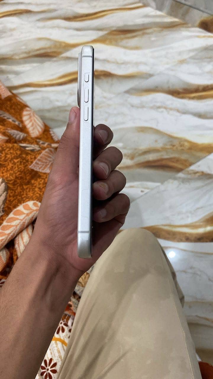 iPhone 17 Pro Max 2