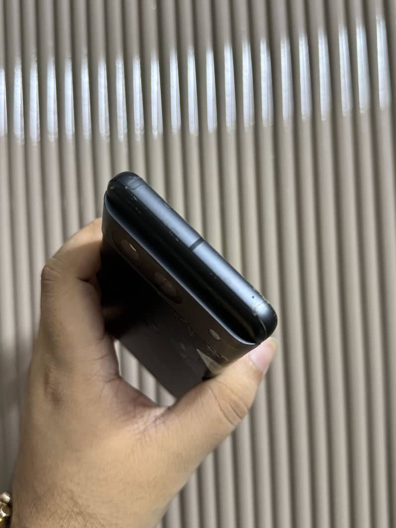 Google Pixel 8 4