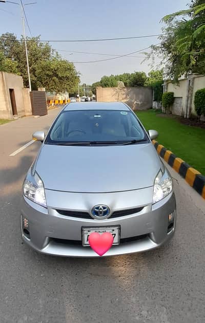 Toyota Prius 2014 /10 perfect and original paint