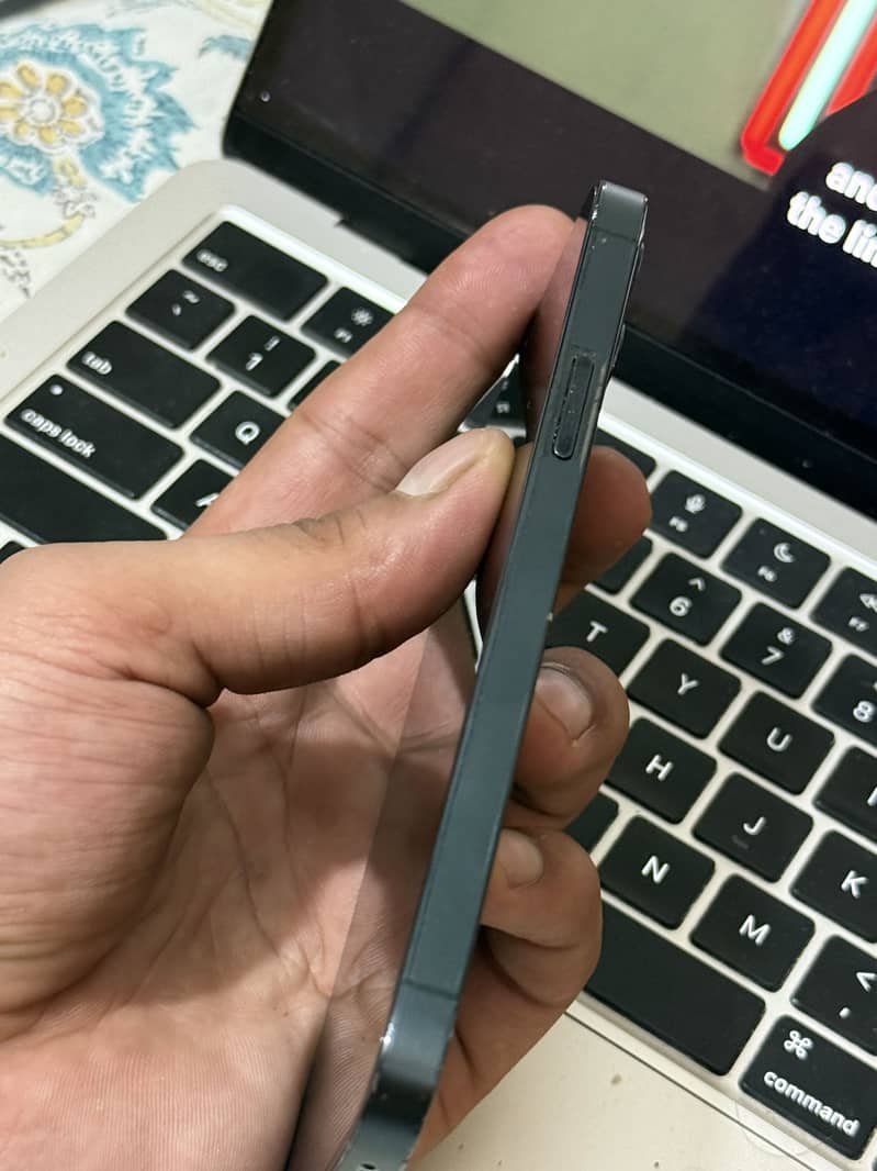 Apple iPhone 12 Pro 2