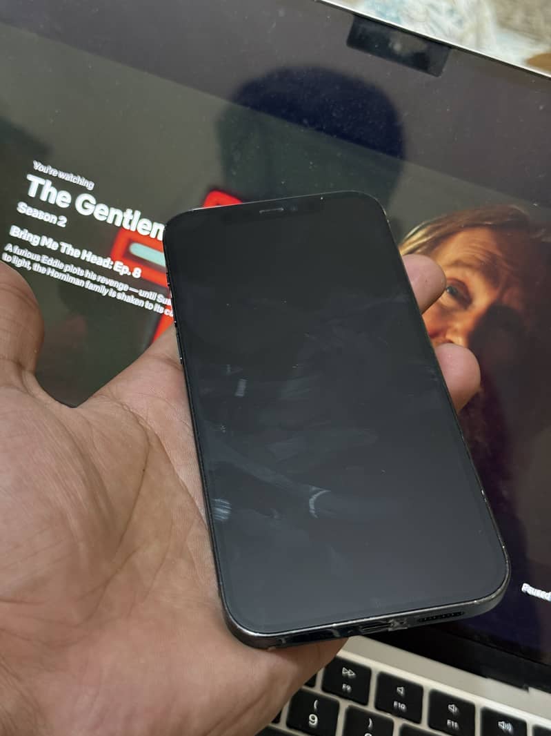 Apple iPhone 12 Pro 4