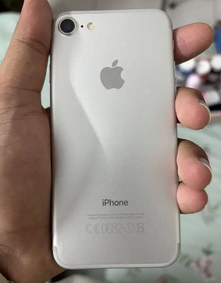 Apple iPhone 7 1