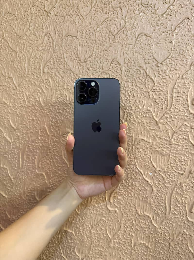 Apple iPhone 14 Pro Max 1