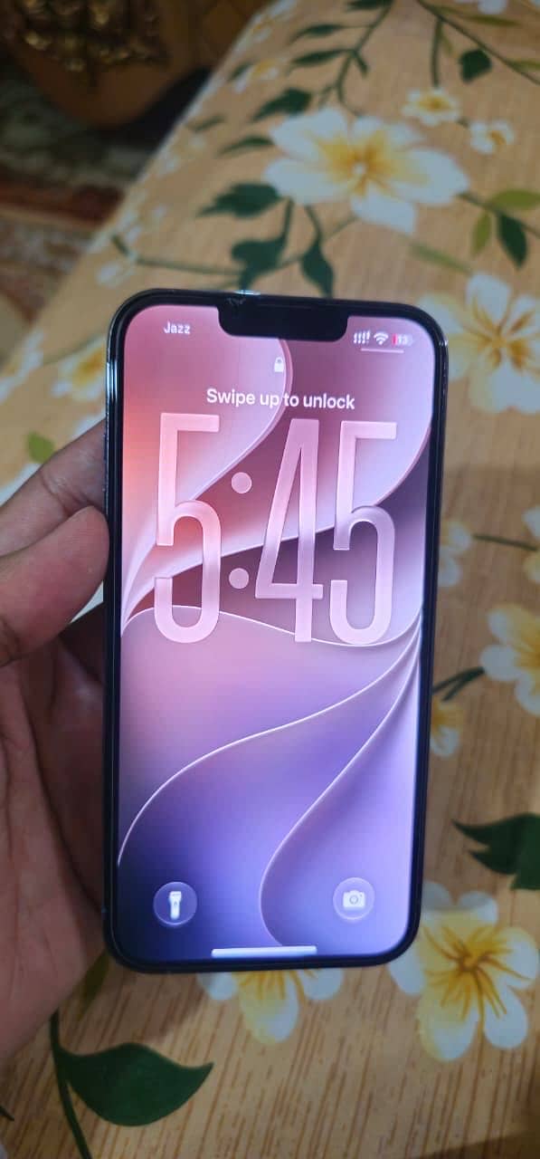 Apple iPhone 13 Pro 2