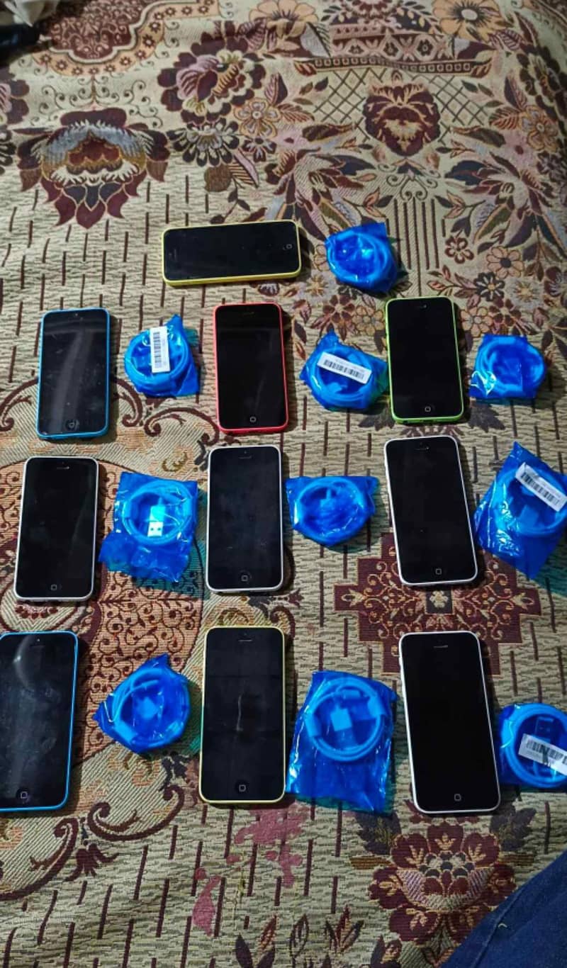 Apple iPhone 5c 0