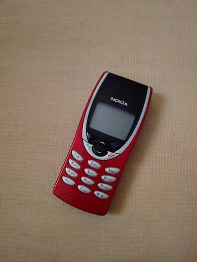 Nokia 8210, Keypad mobile phone
